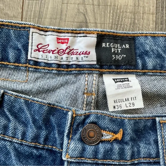 VTG Levi’s 530 Regular Fit Jeans Brown Tab
MADE IN USA
Men’s 36x29
Blue Denim - Picture 5 of 9